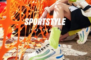 安踏&卫龙合体出道,这波“有味道”的联名潮出天际!